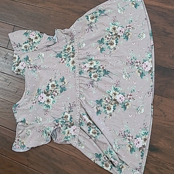 Torrid Floral Flowy Blouse with Ruffle Sleeves & Lace Detail size 3 (3X 22-24) - Picture 2 of 9